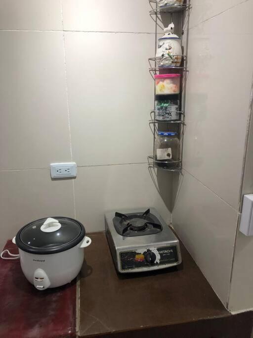 Pinky's Place Airport, Full Equipment. Apartment