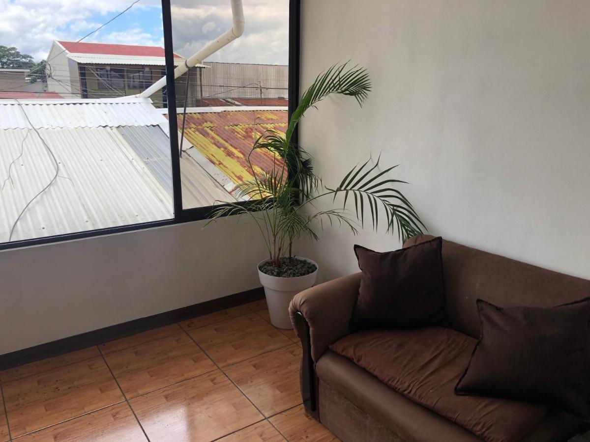 Apartment Pinky's Place Airport, Full Equipment. Alajuela